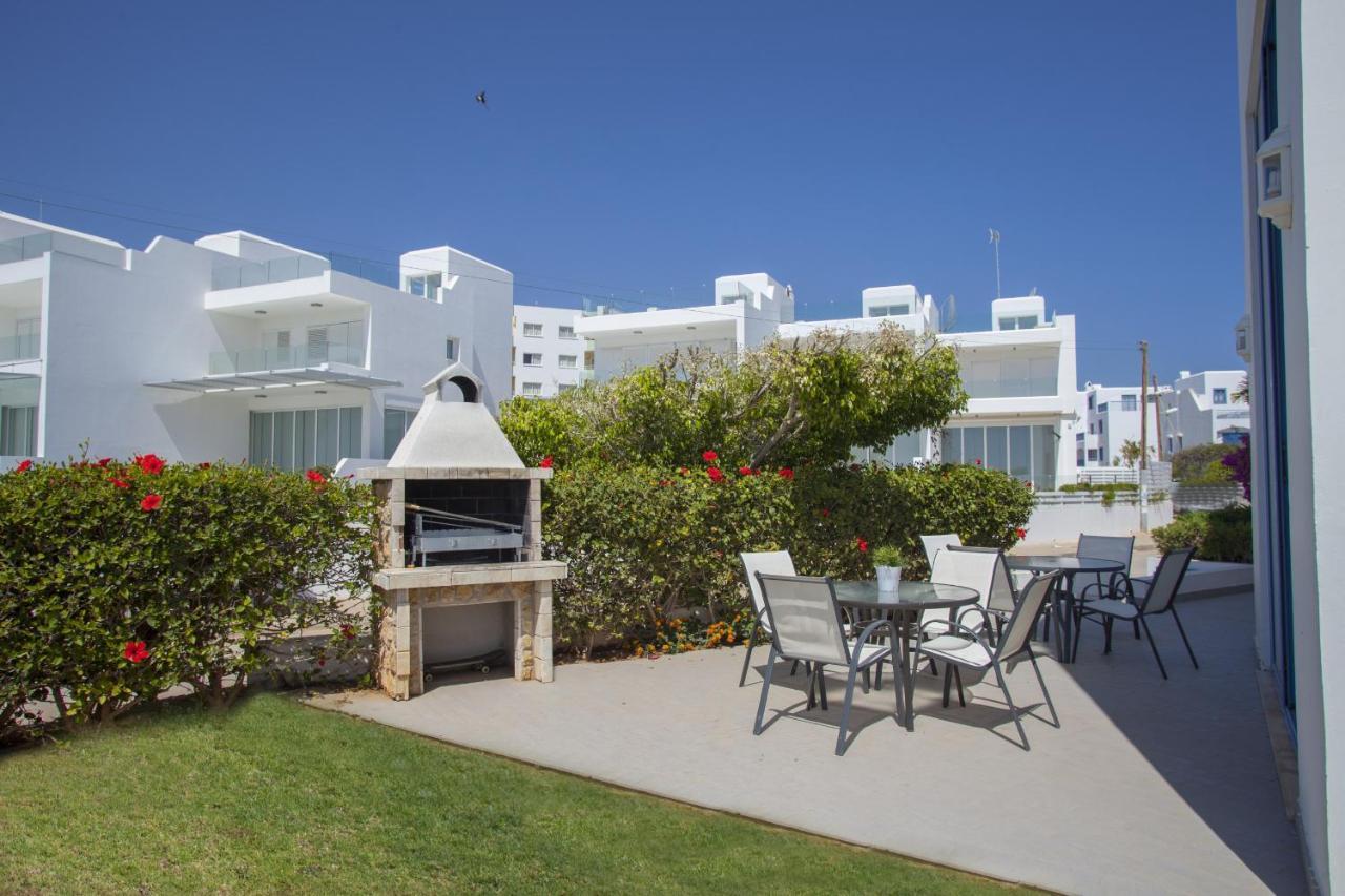 Protaras Seafront Villa Infinte Aretousa Exterior foto